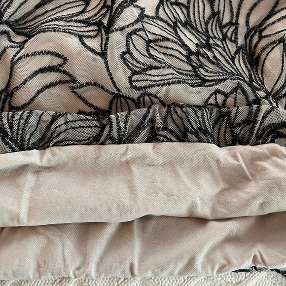 Alfani Taupe Rayon Blend Embroidery Floral Sheer Sleeve women’s size medium - Picture 9 of 14